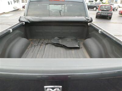2017 RAM 1500 Big Horn   - Photo 4 - Quincy, IL 62305