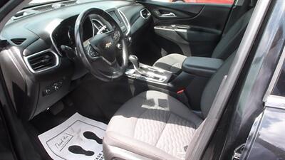 2020 Chevrolet Equinox LT   - Photo 2 - Quincy, IL 62305