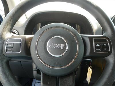 2017 Jeep Compass Sport   - Photo 10 - Quincy, IL 62305