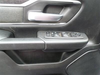 2022 RAM 1500 Big Horn   - Photo 13 - Quincy, IL 62305