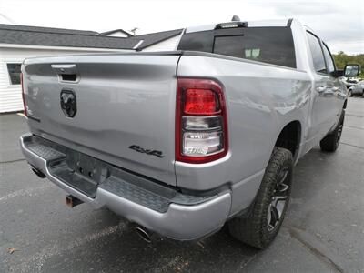 2022 RAM 1500 Big Horn   - Photo 2 - Quincy, IL 62305