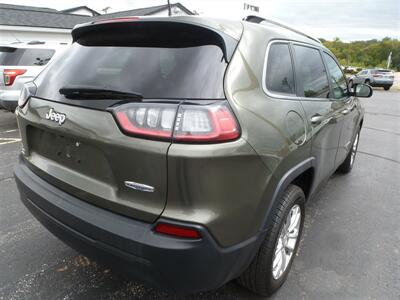 2019 Jeep Cherokee Latitude   - Photo 2 - Quincy, IL 62305