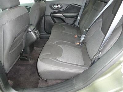 2019 Jeep Cherokee Latitude   - Photo 4 - Quincy, IL 62305