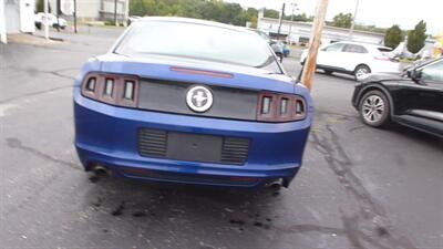 2014 Ford Mustang V6 Premium - Photo 3 - Quincy, IL 62305