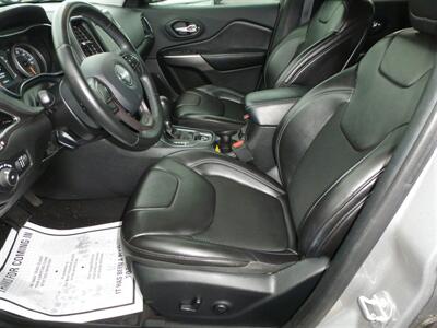 2019 Jeep Cherokee Latitude Plus   - Photo 6 - Quincy, IL 62305