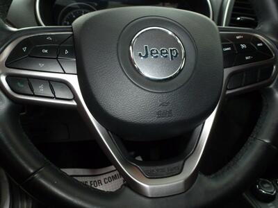 2019 Jeep Cherokee Latitude Plus   - Photo 10 - Quincy, IL 62305