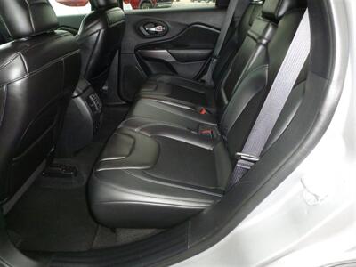 2019 Jeep Cherokee Latitude Plus   - Photo 4 - Quincy, IL 62305