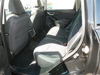 2022 Subaru Forester Premium   - Photo 5 - Quincy, IL 62305