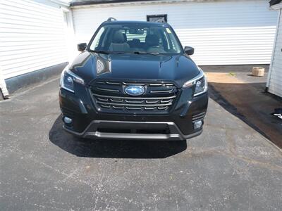 2022 Subaru Forester Premium   - Photo 2 - Quincy, IL 62305