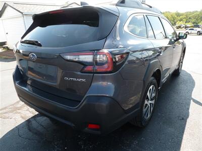 2023 Subaru Outback Premium   - Photo 2 - Quincy, IL 62305