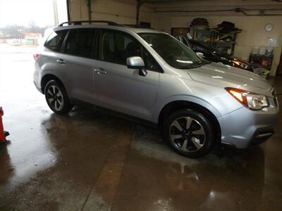 2017 Subaru Forester 2.5i Premium - Photo 11 - Quincy, IL 62305