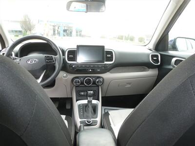 2025 Hyundai VENUE SEL - Photo 5 - Quincy, IL 62305