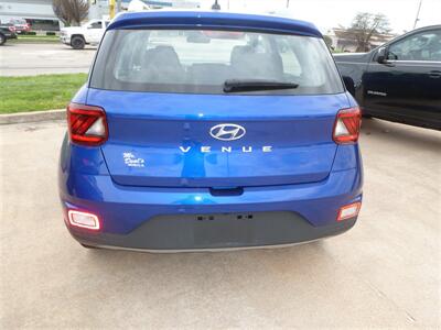 2025 Hyundai VENUE SEL - Photo 9 - Quincy, IL 62305