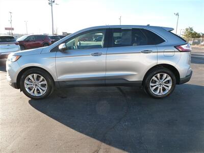 2024 Ford Edge Titanium - Photo 2 - Quincy, IL 62305