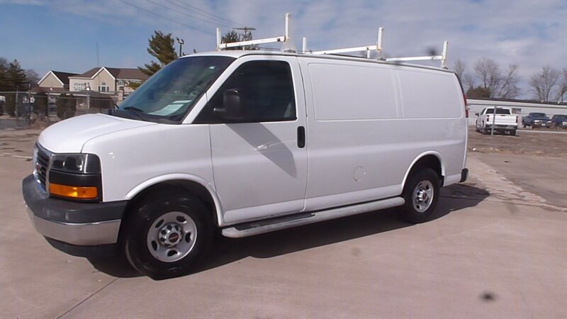 2017 GMC Savana 2500   - Photo 1 - Quincy, IL 62305