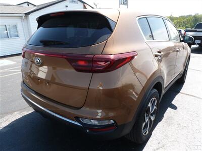 2020 Kia Sportage LX   - Photo 2 - Quincy, IL 62305