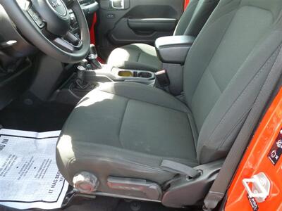 2023 Jeep Gladiator Sport S   - Photo 7 - Quincy, IL 62305