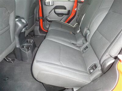 2023 Jeep Gladiator Sport S   - Photo 5 - Quincy, IL 62305