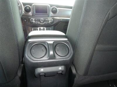 2023 Jeep Gladiator Sport S   - Photo 6 - Quincy, IL 62305
