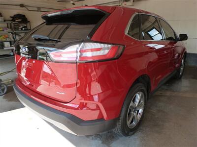 2022 Ford Edge SEL   - Photo 2 - Quincy, IL 62305
