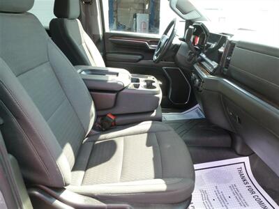 2023 Chevrolet Silverado 1500 LT   - Photo 12 - Quincy, IL 62305