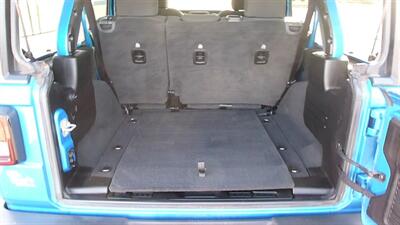 2022 Jeep Wrangler Sport S   - Photo 4 - Quincy, IL 62305