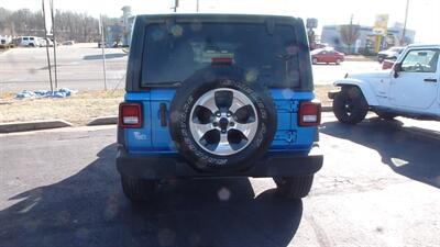 2022 Jeep Wrangler Sport S   - Photo 2 - Quincy, IL 62305
