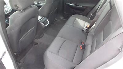 2020 Chevrolet Malibu LT   - Photo 3 - Quincy, IL 62305