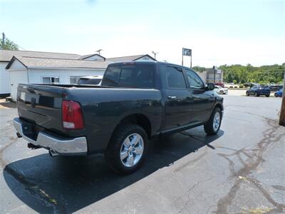 2017 RAM 1500 Big Horn   - Photo 4 - Quincy, IL 62305