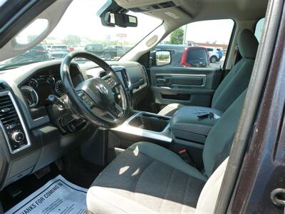 2017 RAM 1500 Big Horn   - Photo 7 - Quincy, IL 62305