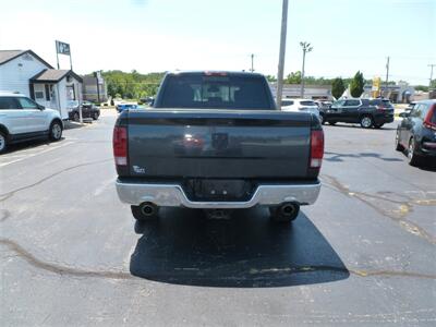 2017 RAM 1500 Big Horn   - Photo 3 - Quincy, IL 62305