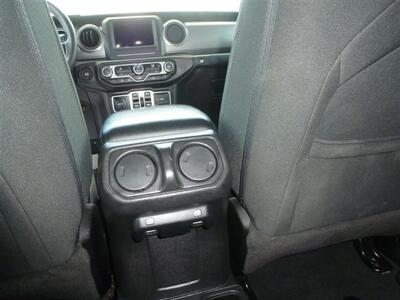 2023 Jeep Gladiator Sport S   - Photo 6 - Quincy, IL 62305