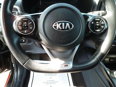 2021 Kia Soul GT-Line   - Photo 12 - Quincy, IL 62305