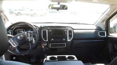 2019 Nissan Titan XD S - Photo 3 - Quincy, IL 62305