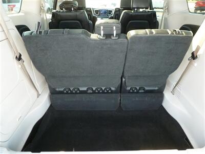 2020 Chrysler Pacifica Limited   - Photo 3 - Quincy, IL 62305