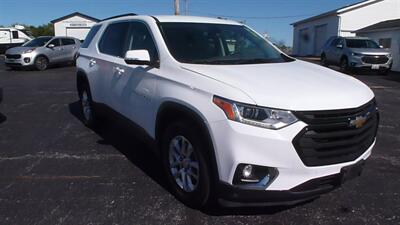 2019 Chevrolet Traverse LT Cloth   - Photo 2 - Quincy, IL 62305