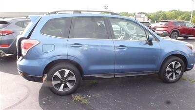 2017 Subaru Forester 2.5i Limited - Photo 5 - Quincy, IL 62305