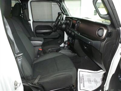 2021 Jeep Gladiator Willys   - Photo 7 - Quincy, IL 62305