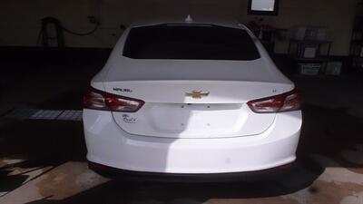 2020 Chevrolet Malibu LT - Photo 2 - Quincy, IL 62305