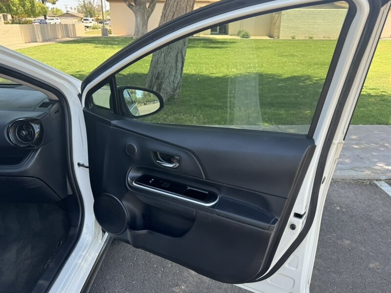 2018 Toyota Prius c Two - Photo 13 - Mesa, AZ 85210