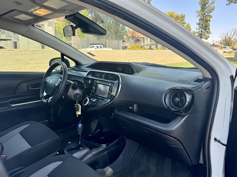 2018 Toyota Prius c Two - Photo 12 - Mesa, AZ 85210