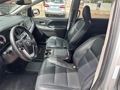 2019 Toyota Sienna SE 8-Passenger   - Photo 10 - Mesa, AZ 85210