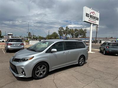 2019 Toyota Sienna SE 8-Passenger  