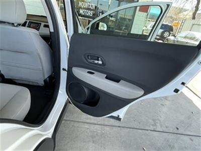 2022 Honda HR-V LX   - Photo 11 - Mesa, AZ 85210