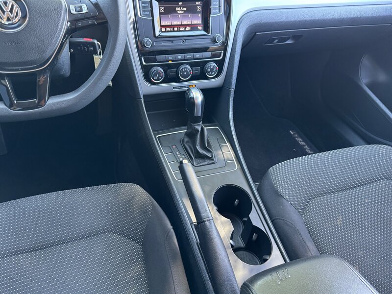 2018 Volkswagen Passat S - Photo 25
