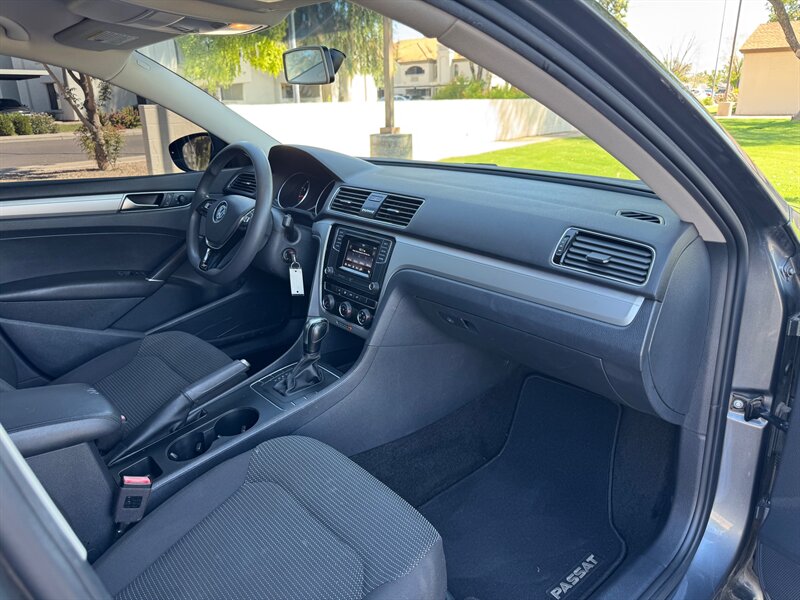 2018 Volkswagen Passat S - Photo 12
