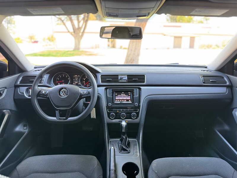 2018 Volkswagen Passat S - Photo 19