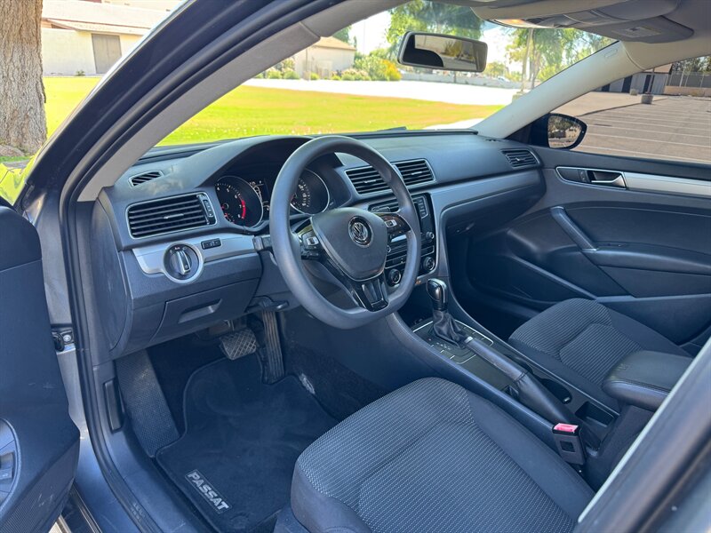 2018 Volkswagen Passat S - Photo 9