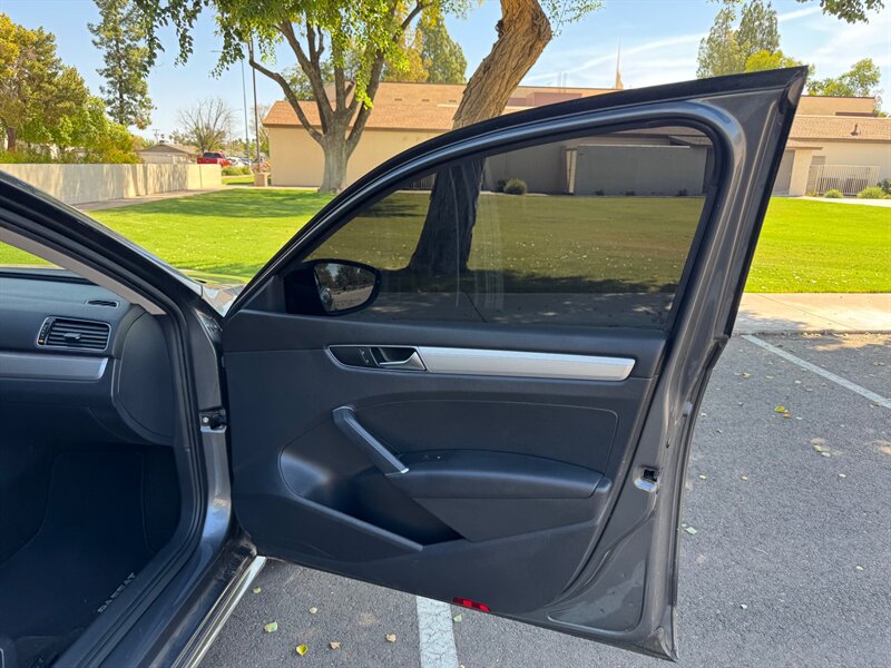 2018 Volkswagen Passat S - Photo 14