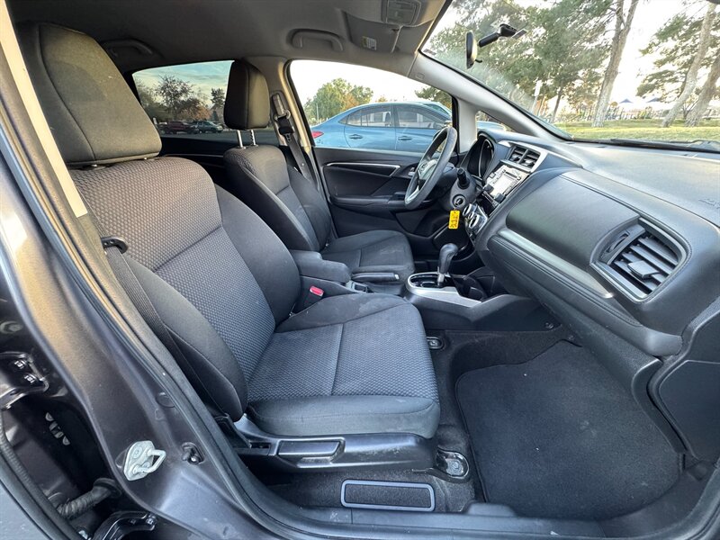 2018 Honda Fit LX - Photo 11 - Mesa, AZ 85210